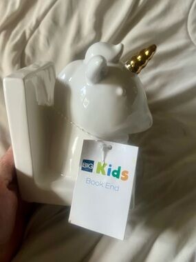 Kohl's White Unicorn Book End with Gold Horn